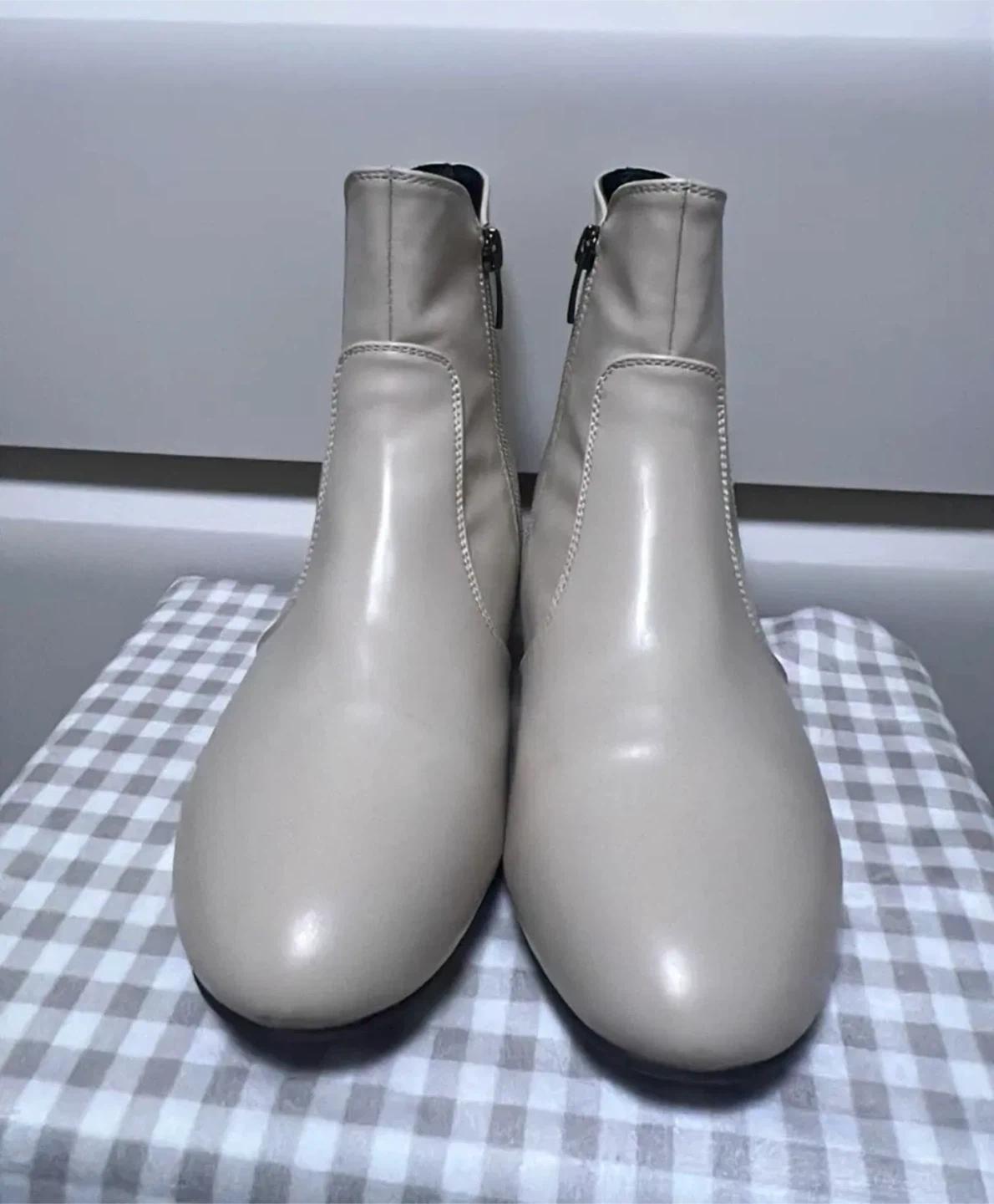 포멜카멜레 아이보리 앵클 부츠 4