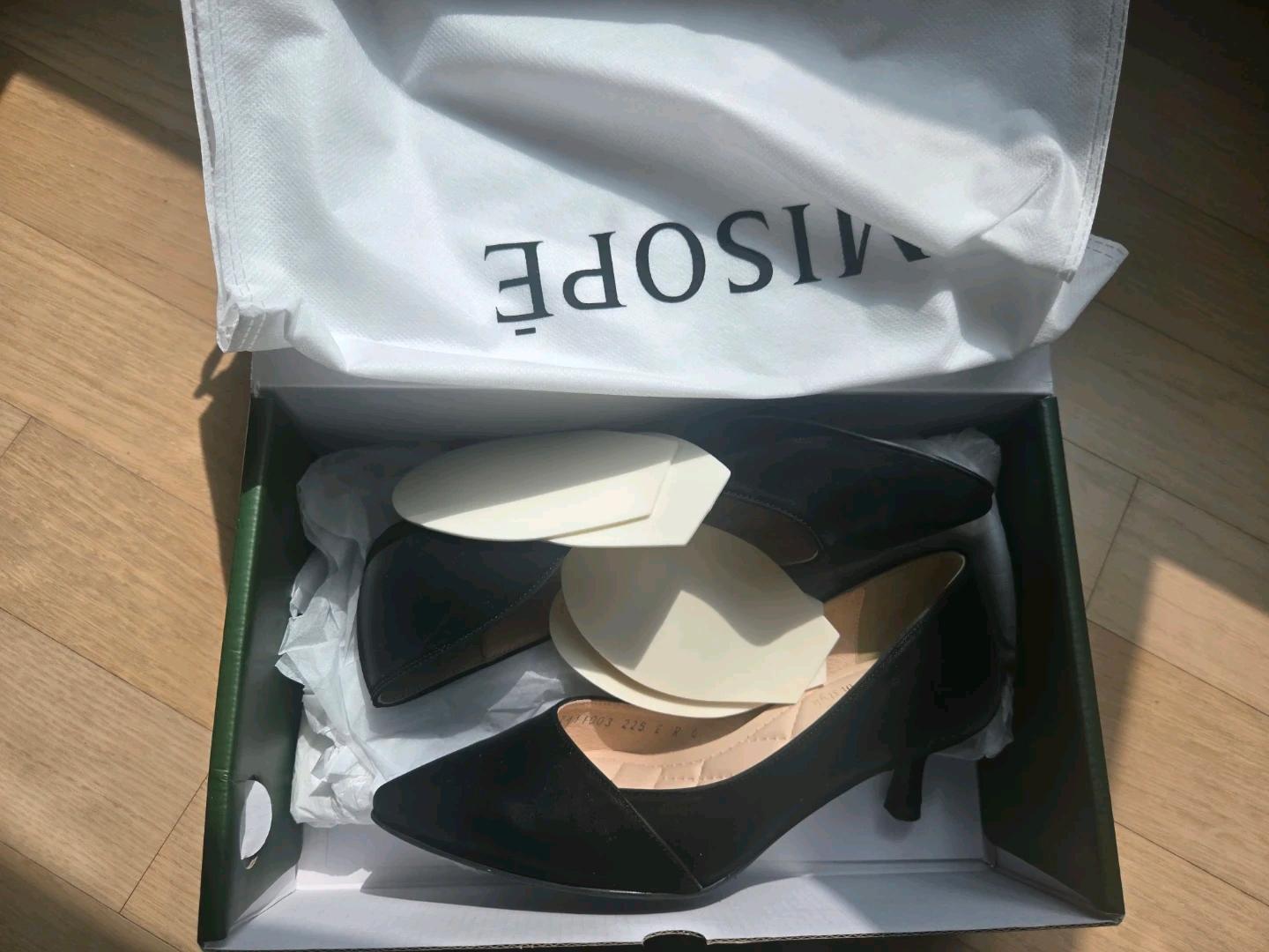 (새제품) 미소페 블랙 스웨이드 인사이드 오픈 펌프스 225 6