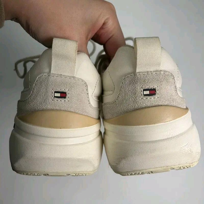 TOMMY HILFIGER premium leather shoes white 270 8