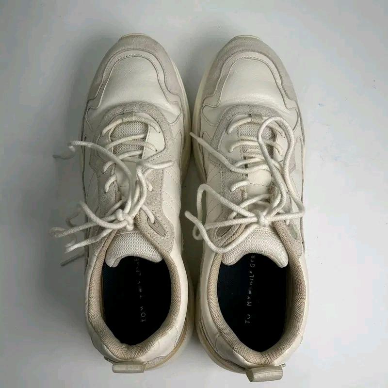 TOMMY HILFIGER premium leather shoes white 270 6