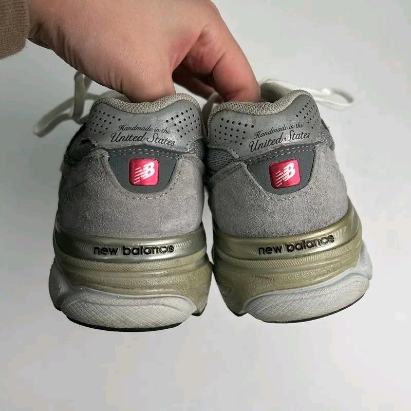 NEW BALANCE 990v3 sneakers 270 9