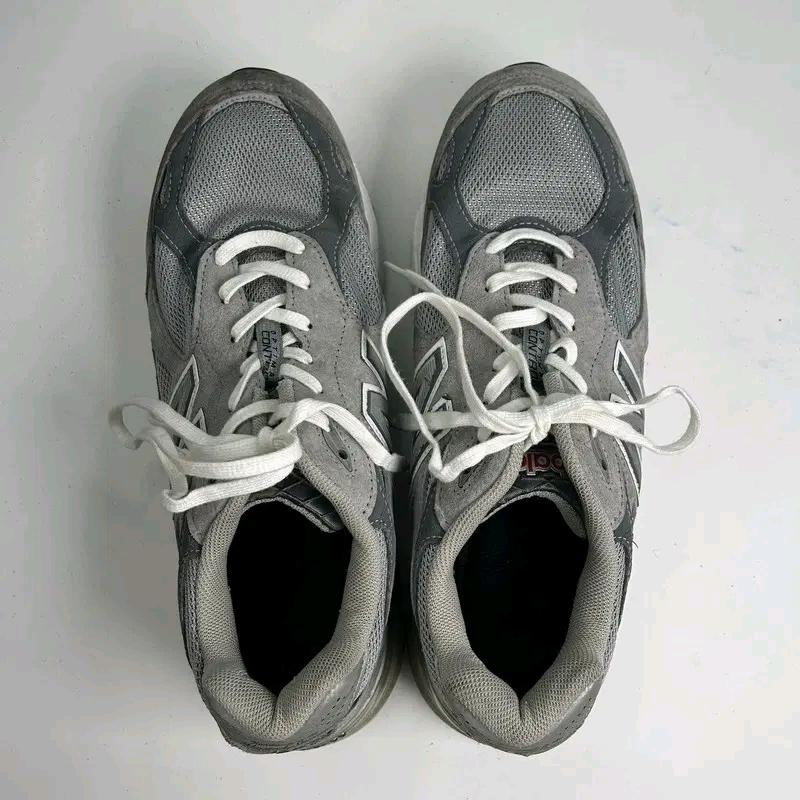 NEW BALANCE 990v3 sneakers 270 6