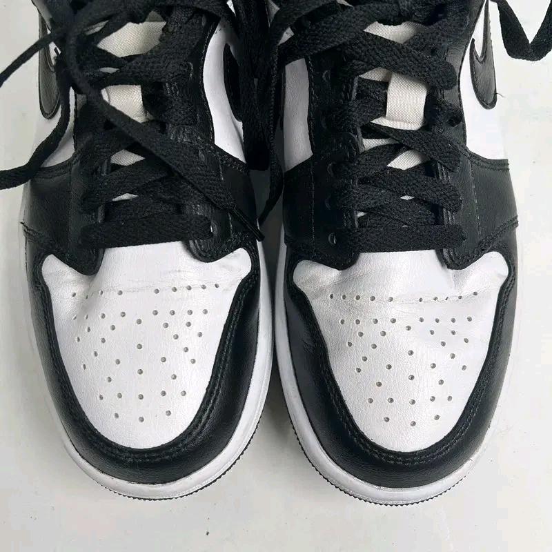NIKE Air Jordan 1 Low sneakers 235 5
