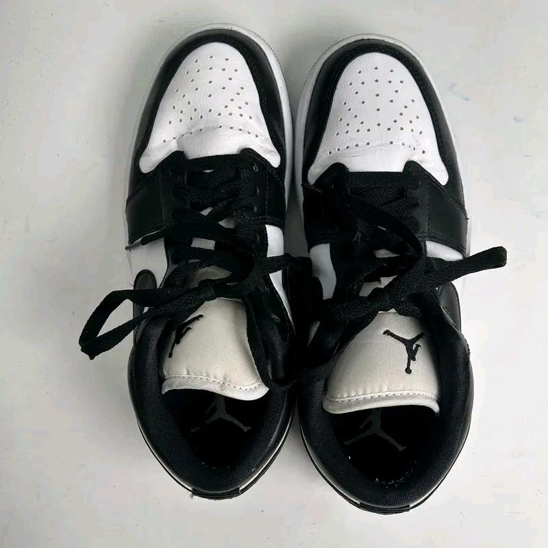 NIKE Air Jordan 1 Low sneakers 235 6