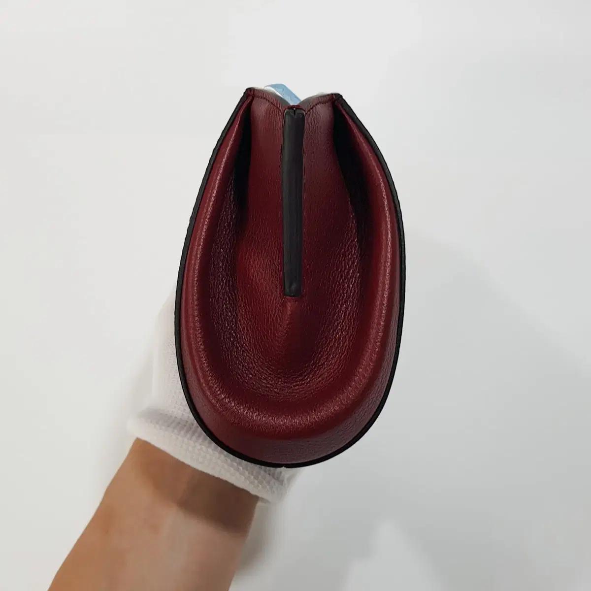 까르띠에 레더 클러치백 4