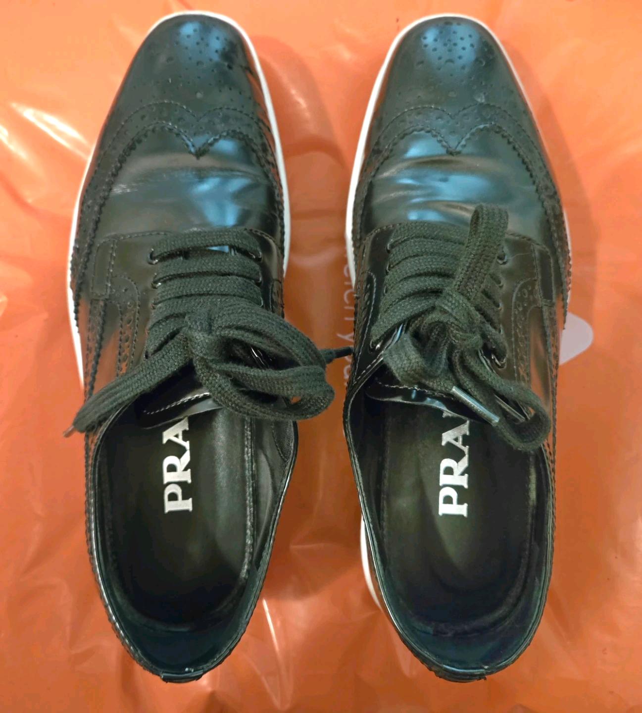 프라다 PRADA 여성 블랙 윙팁 플랫폼 슈즈 2