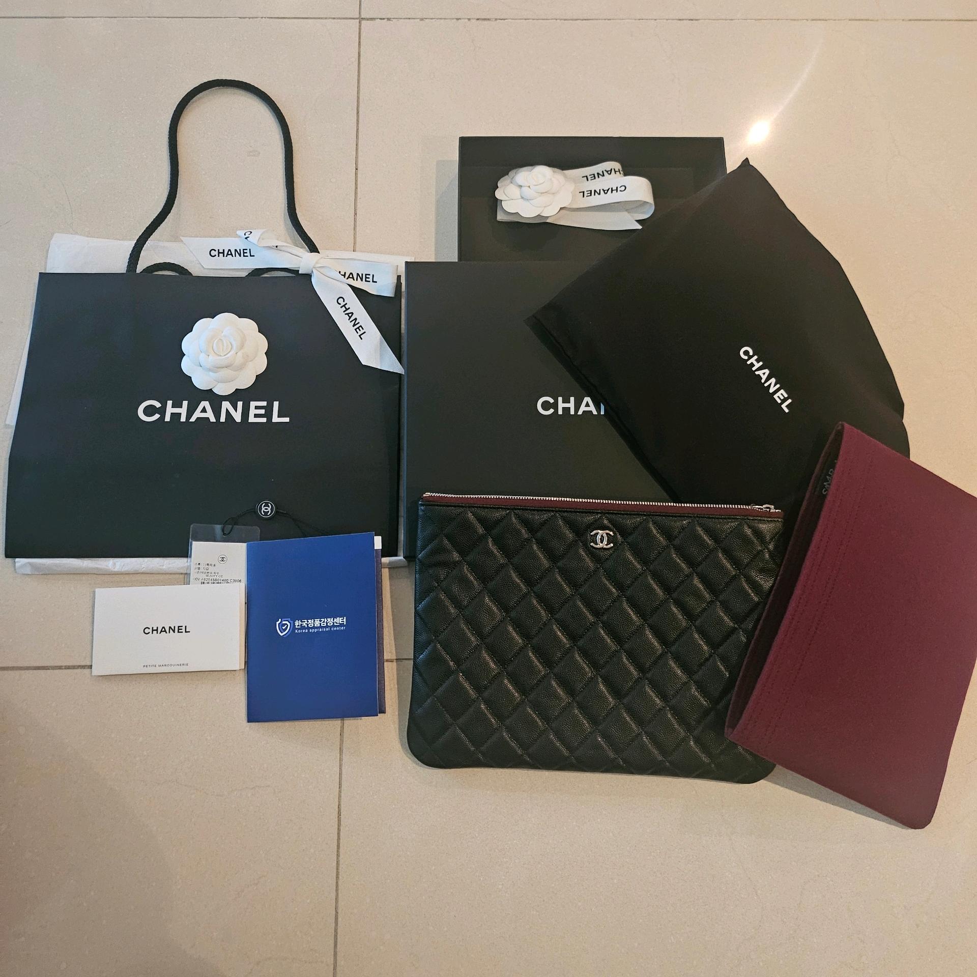 샤넬 클래식 캐비어 퀼팅  클러치  4
