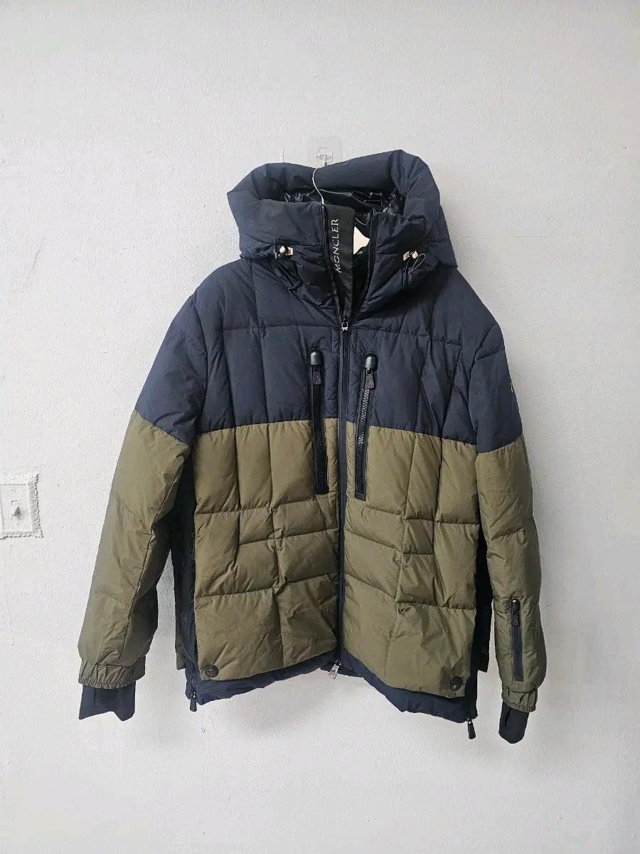 몽클레어 그로노블 패딩 점퍼 네이비/카키 2