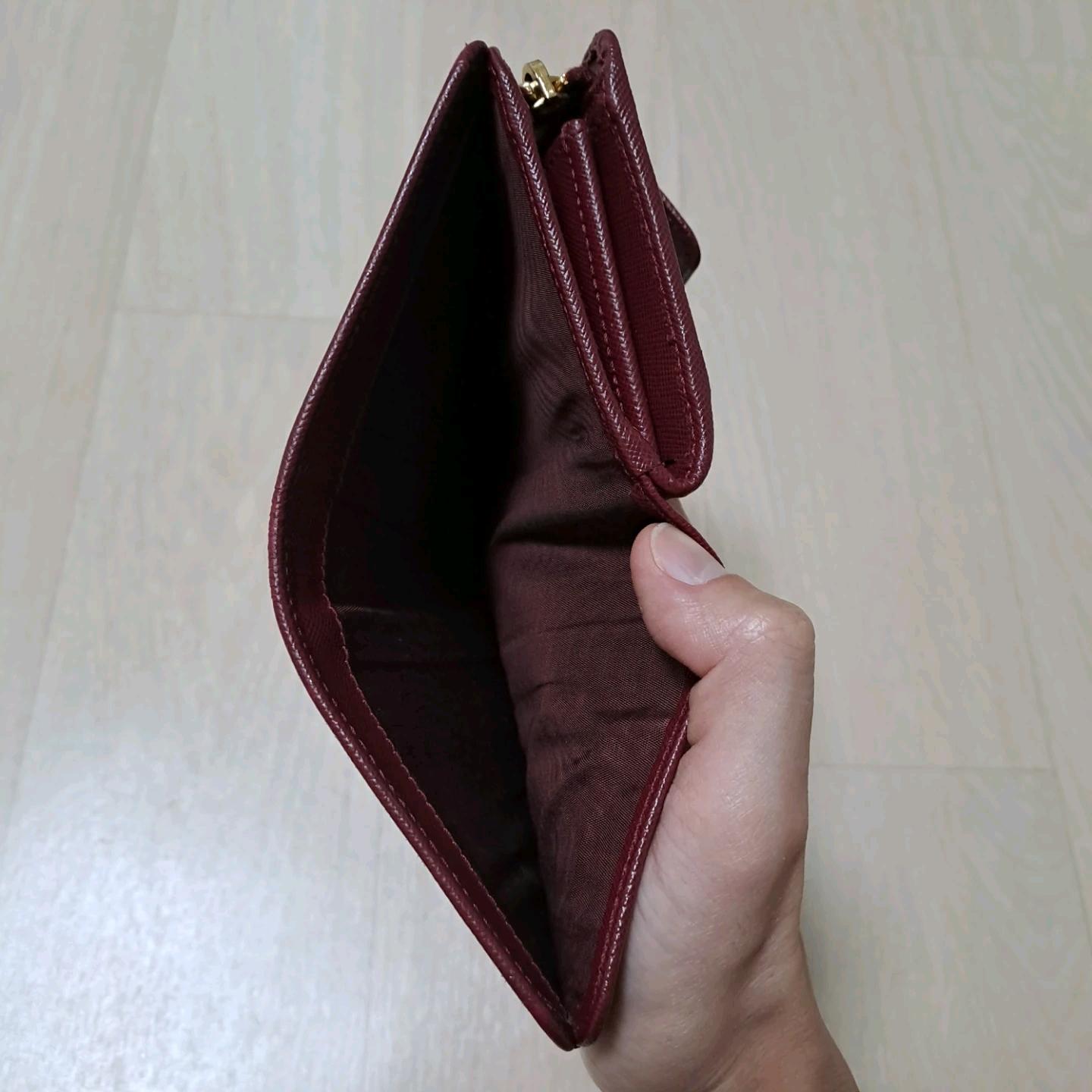 [100%/정품] 프라다 사피아노 카프스킨 지갑 버건디, 프라다지갑,프라다반지갑 7