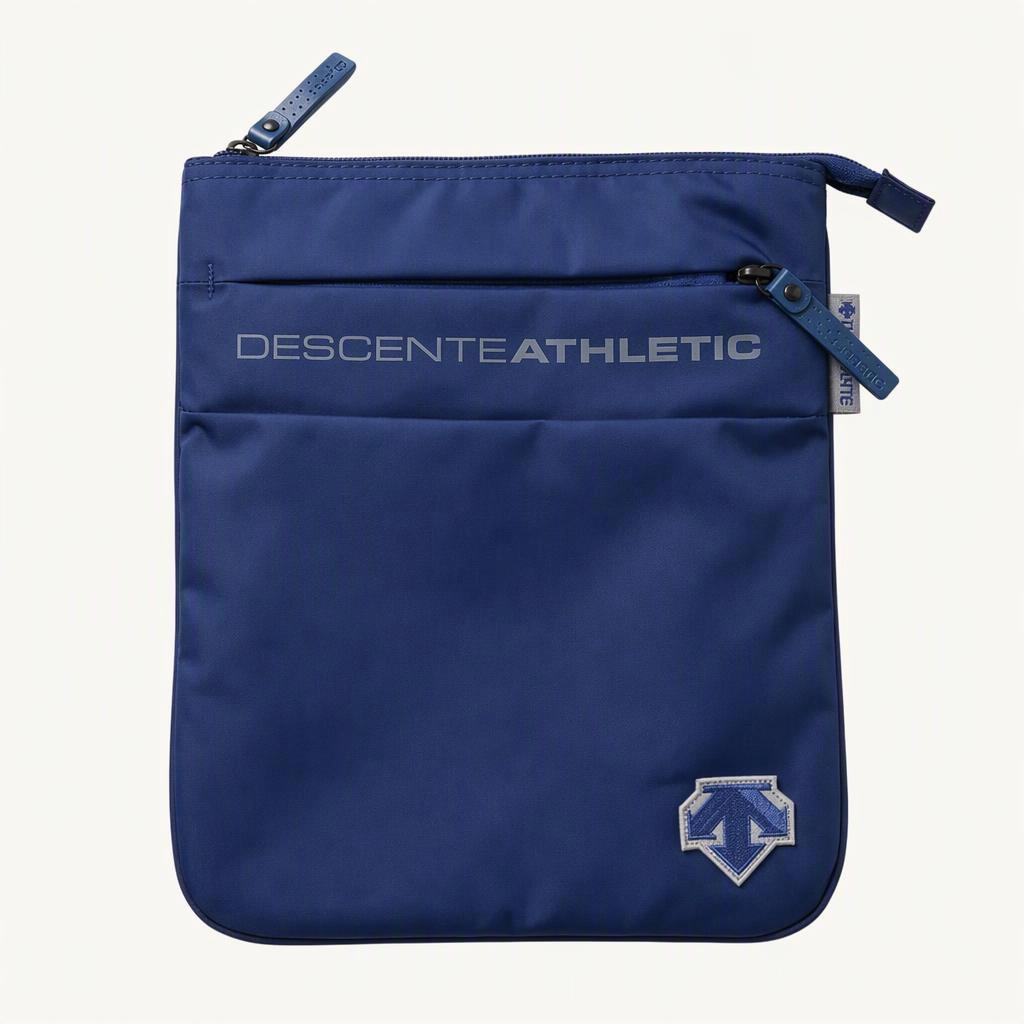 DESCENTE 데상트 크로스백 ! 블루 색상~ 깔끔하고 수납공간도 좋아요 