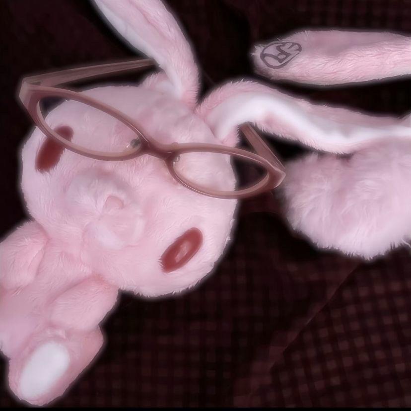 뀨으