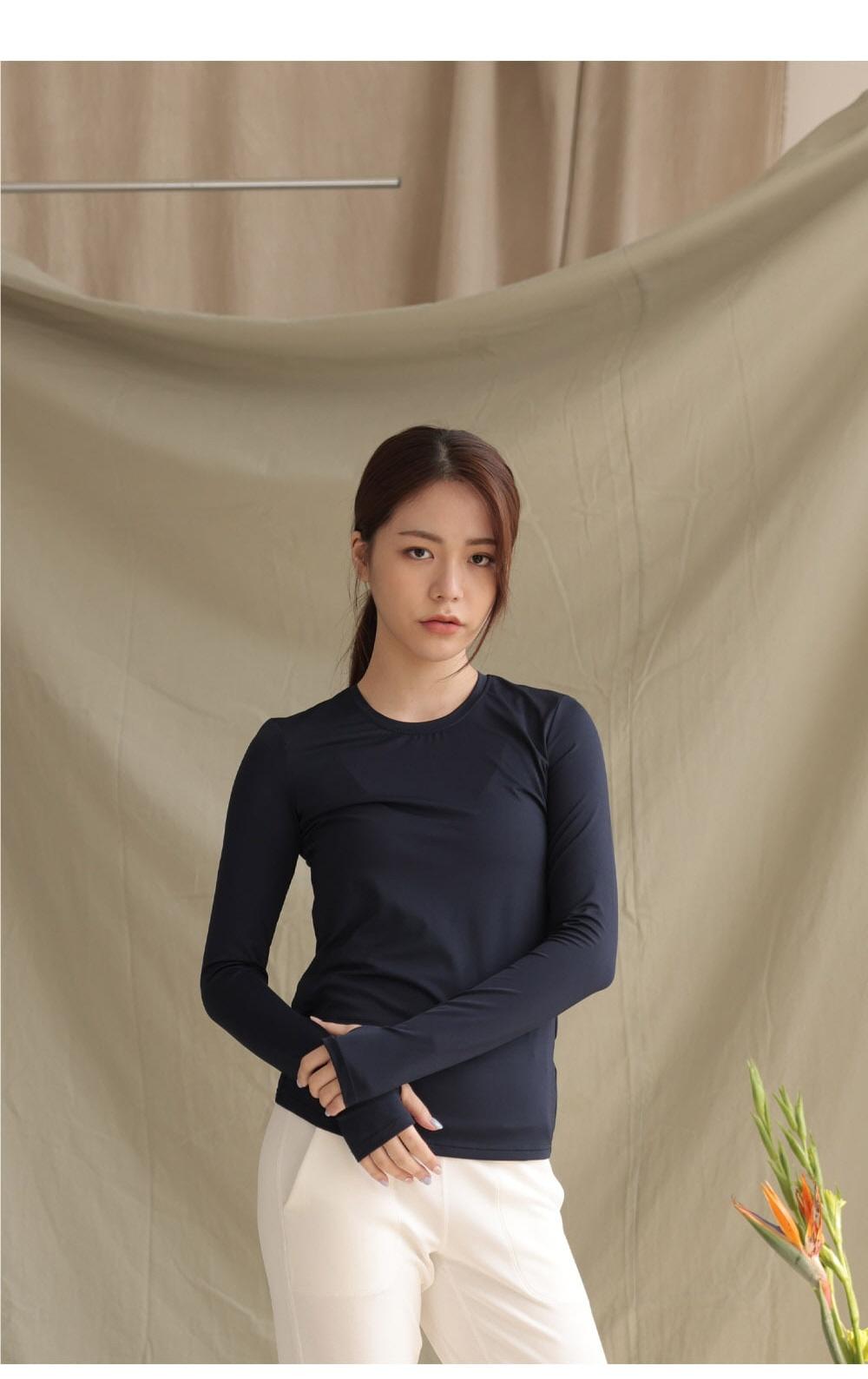 네이비 퍼포먼스 롱슬리브 8