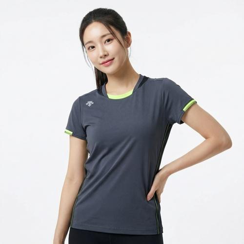 데상트 반팔티셔츠