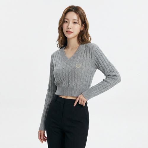 로라로라 브이넥니트