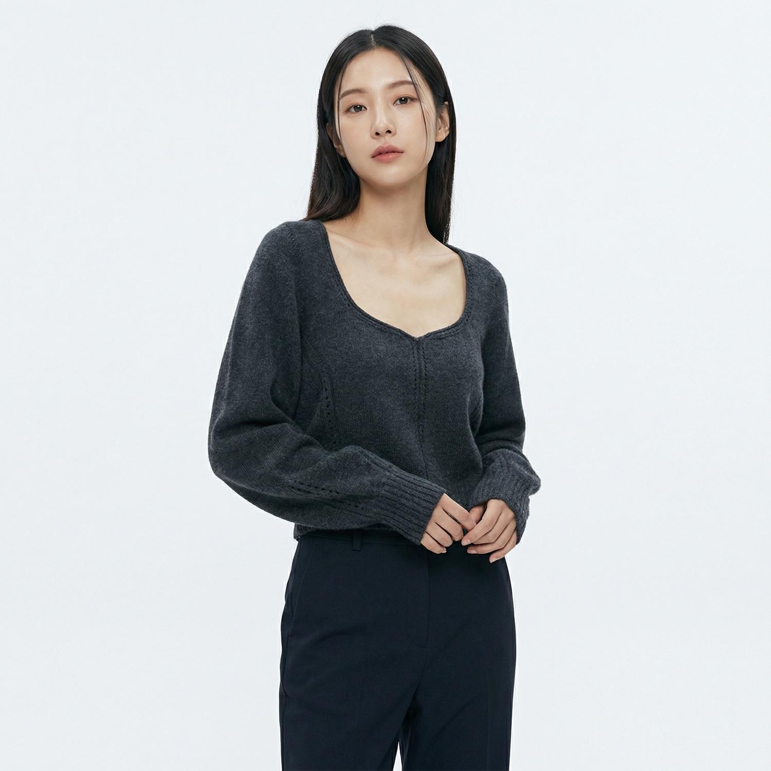 유니클로 x 마메 쿠로구치 브이넥니트 1