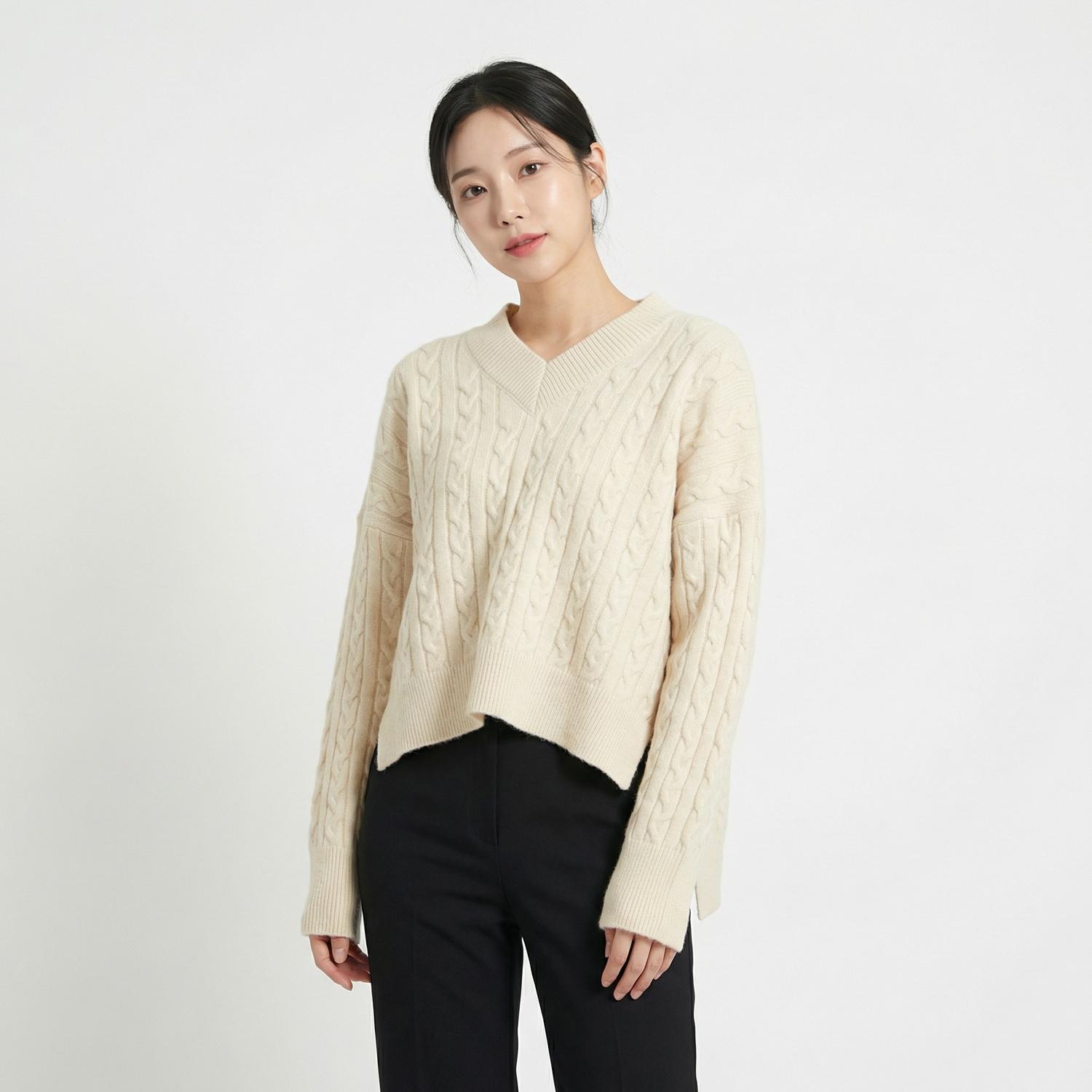 미쏘 브이넥니트 1