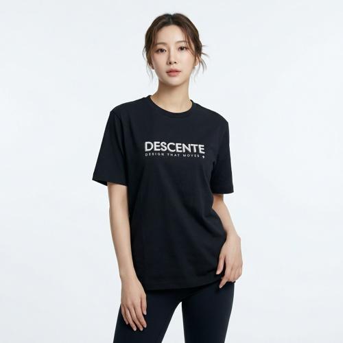 데상트 반팔티셔츠