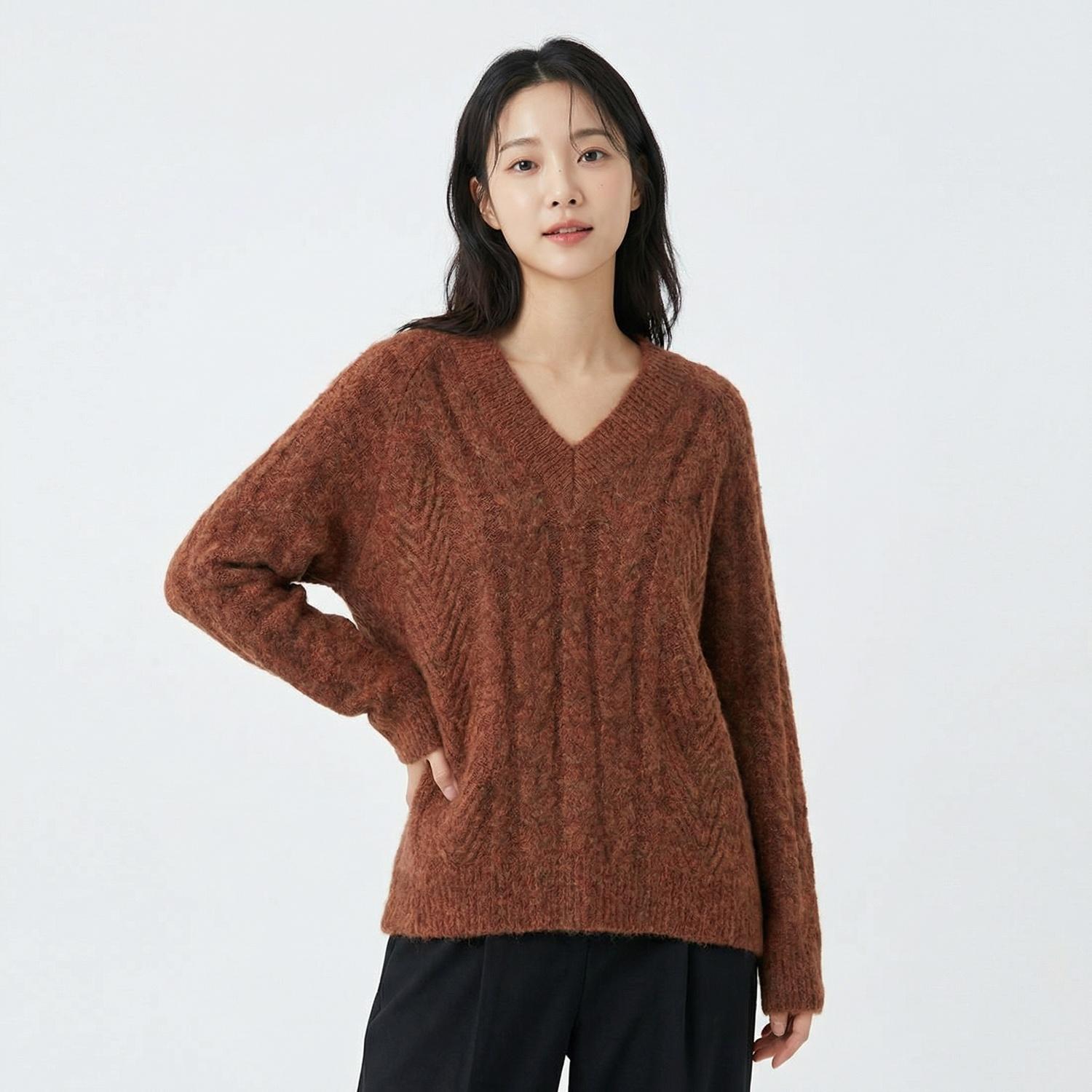 인사일런스 브이넥니트 1