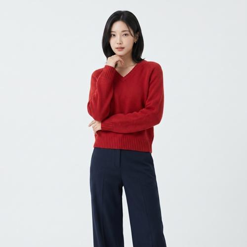 유라고 브이넥니트
