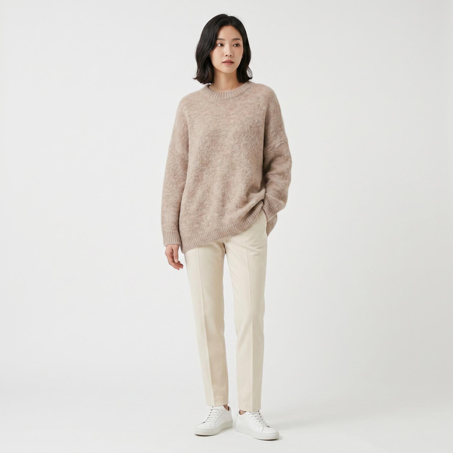 줄로그 라운드니트 착용컷