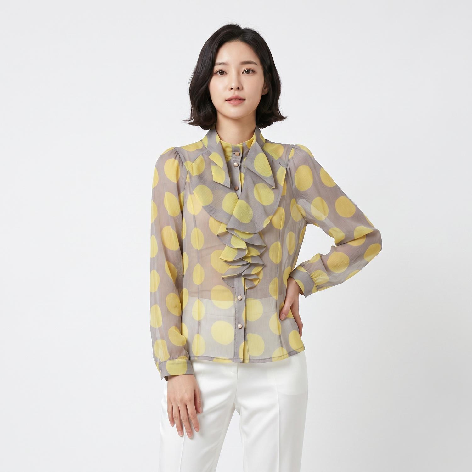더스토어 블라우스 착용컷