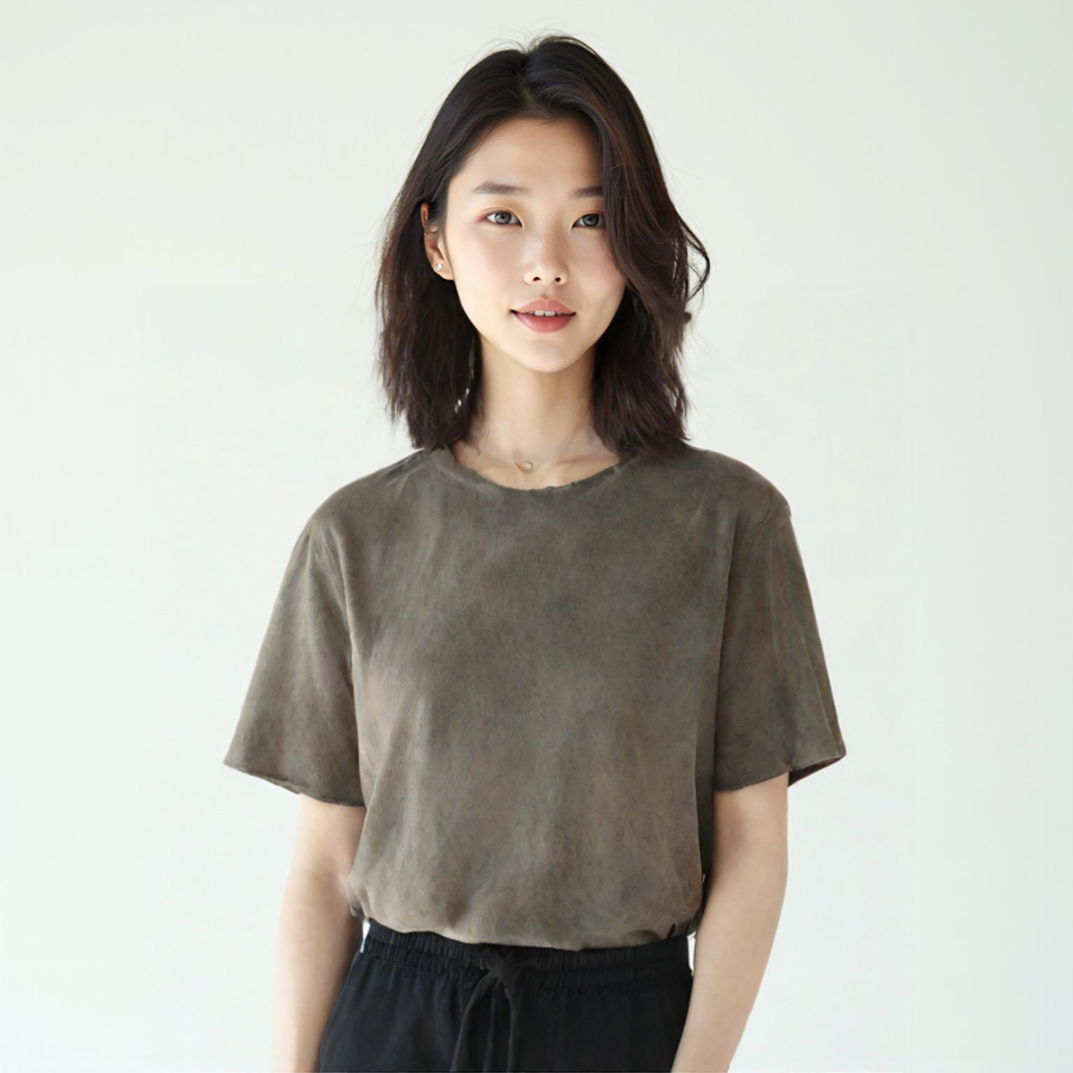 에잇세컨즈 반팔티셔츠