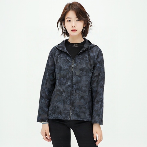 코치 바람막이