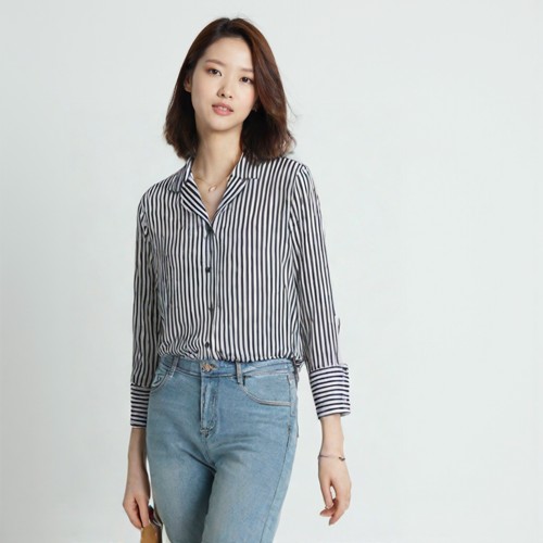 플라스틱 아일랜드 블라우스