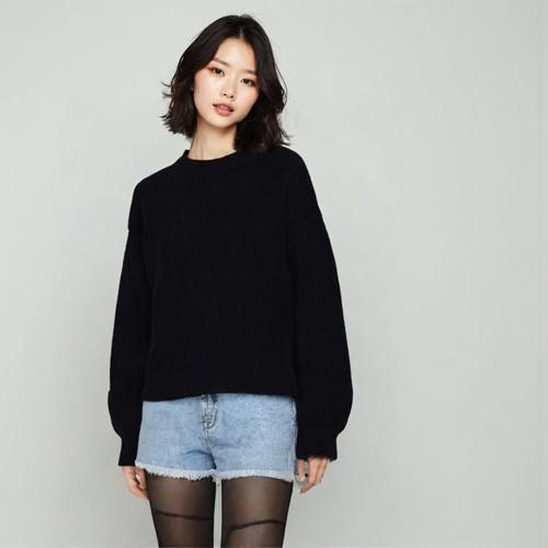 핼무트 랭 라운드니트