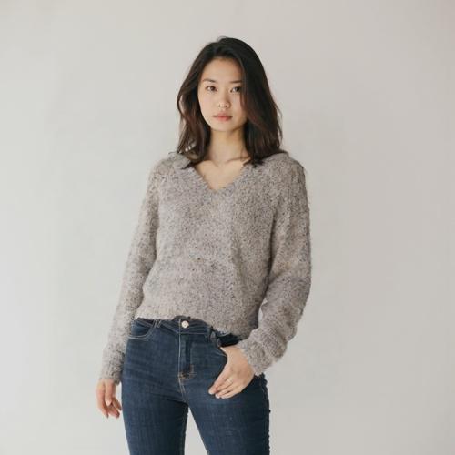마뗑킴 브이넥니트