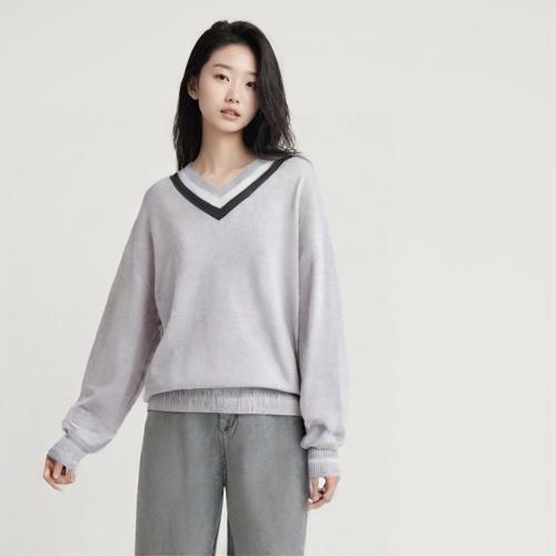 클럽 모나코 브이넥니트