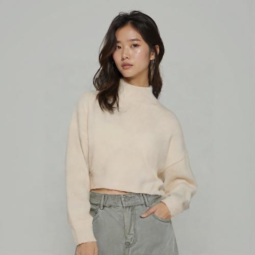 앤아더스토리즈 폴라니트