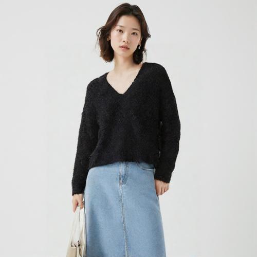 커렌트 브이넥니트