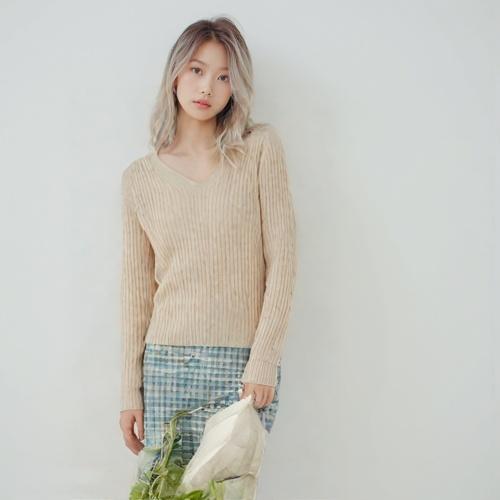 오브제 브이넥니트