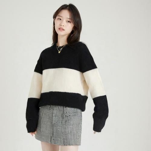 디케이엔와이 라운드니트