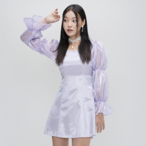 라벤더 퍼프소매 드레스
