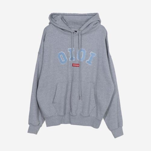 5252 바이 오아이오아이 후드티