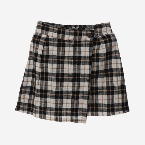 에잇세컨즈 미니스커트