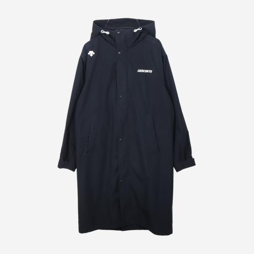데상트 바람막이