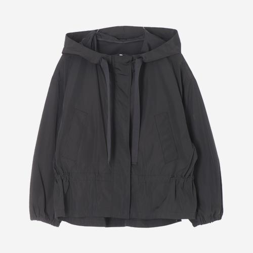 칼 라거펠트 바람막이