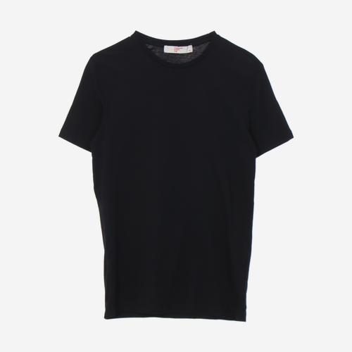 에잇세컨즈 반팔티셔츠