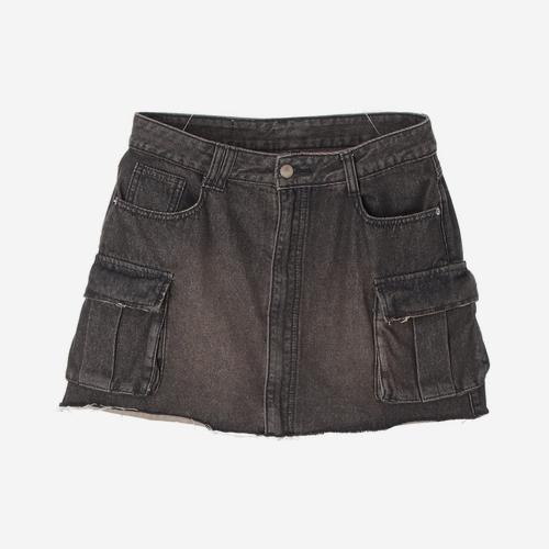 에잇세컨즈 미니스커트