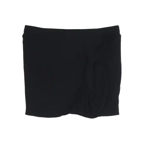 앤 발레리 하쉬 미니스커트