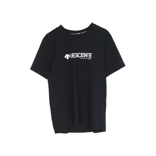 데상트 반팔티셔츠
