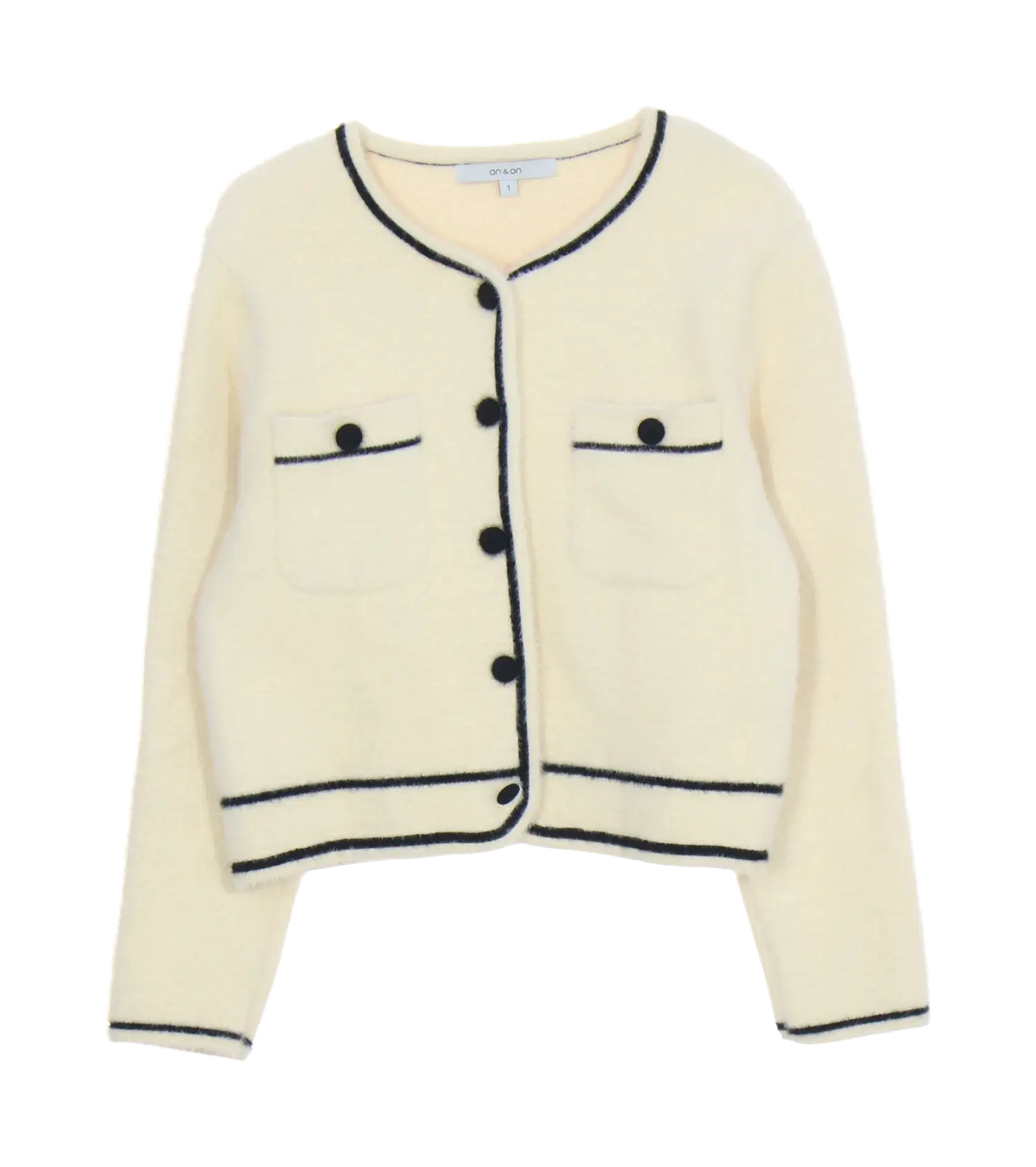 온앤온 라운드카디건 앞면