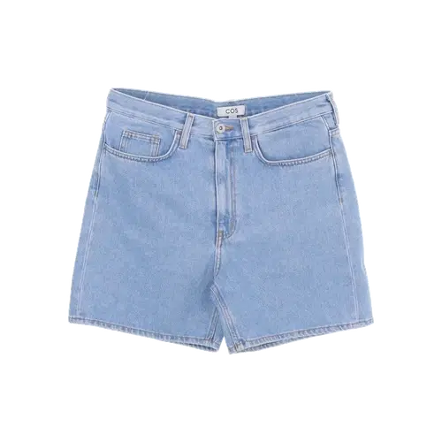 코스 반바지